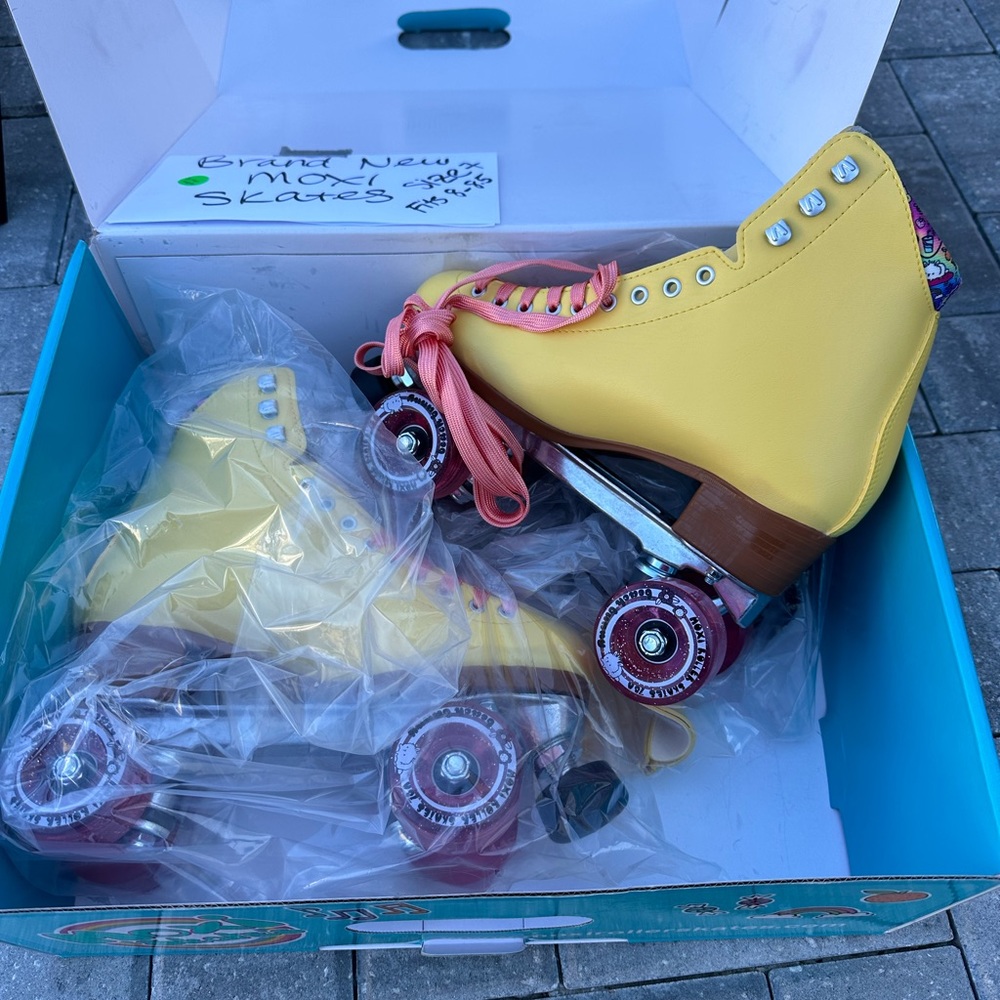 MOXY Yellow Classic Women's Quad Roller Skates